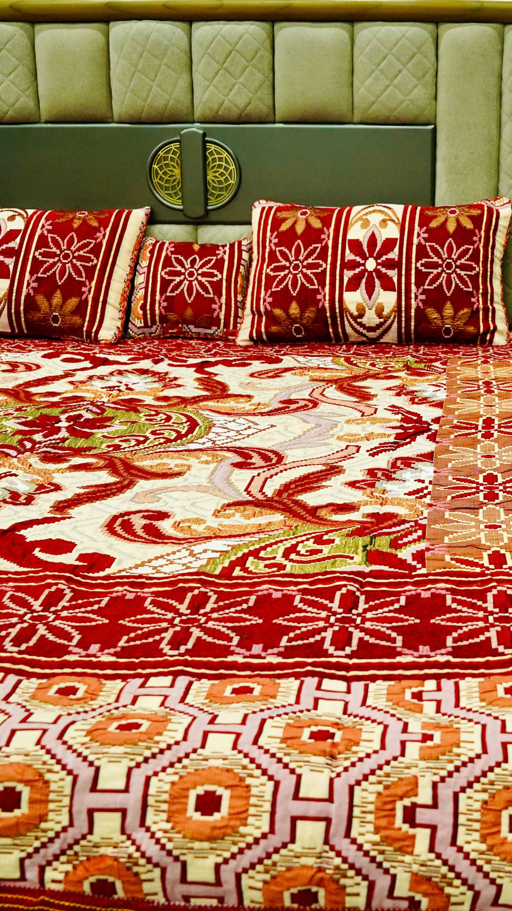 King Size 4pcs Foamy Velvet Bed Sheet