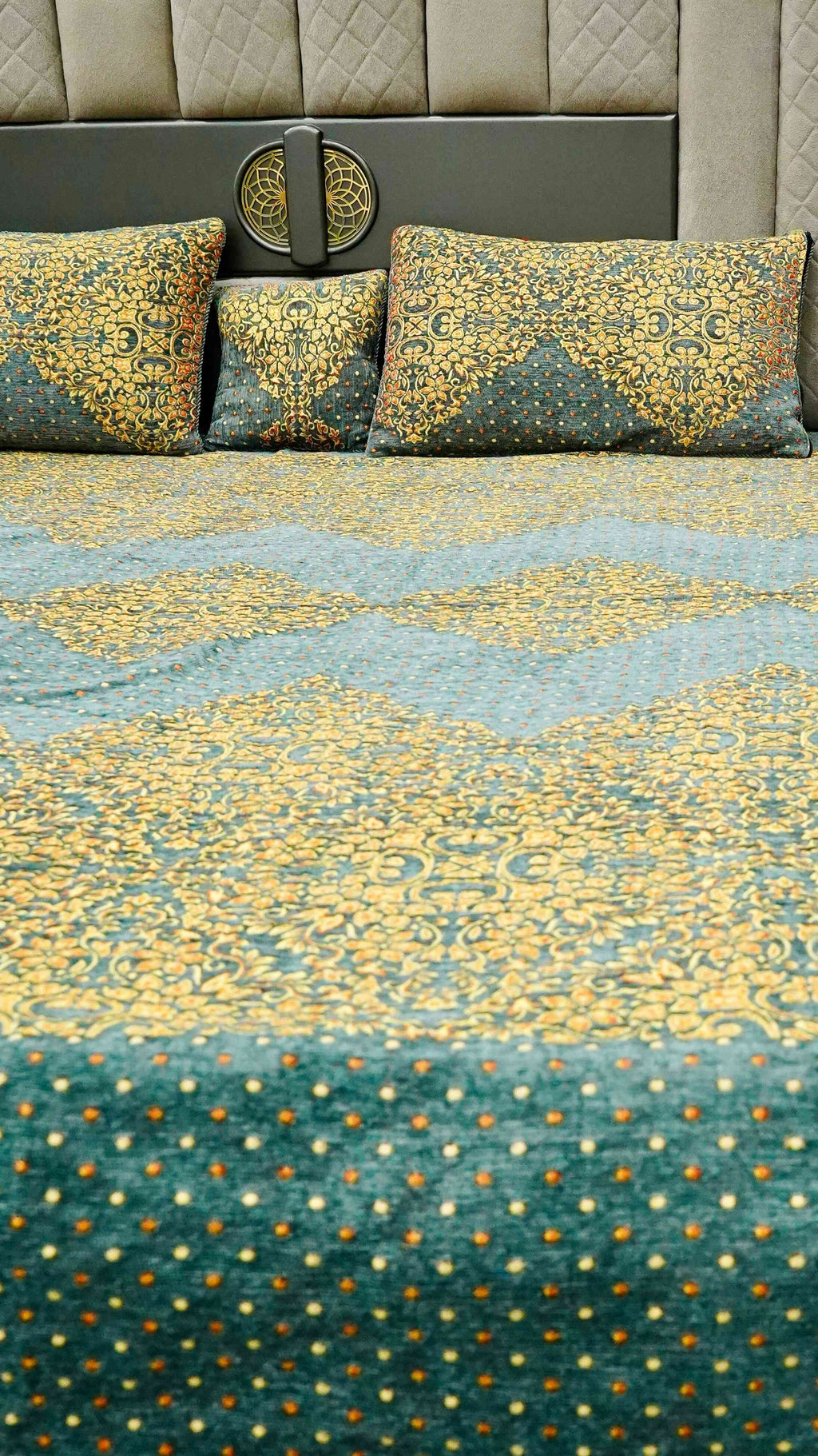 King Size 4pcs Bridal Velvet Bed Sheet