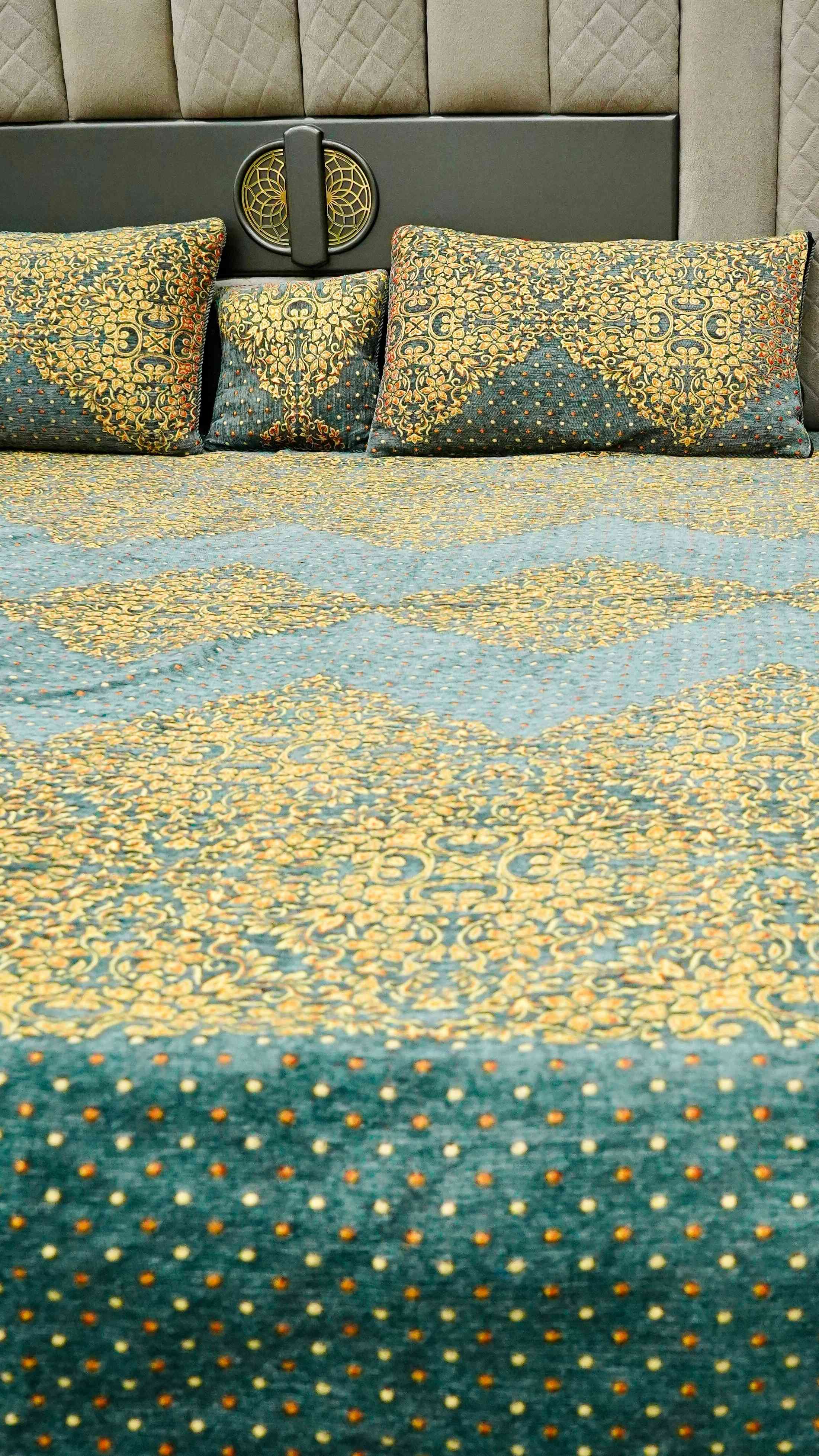 King Size 4pcs Bridal Velvet Bed Sheet