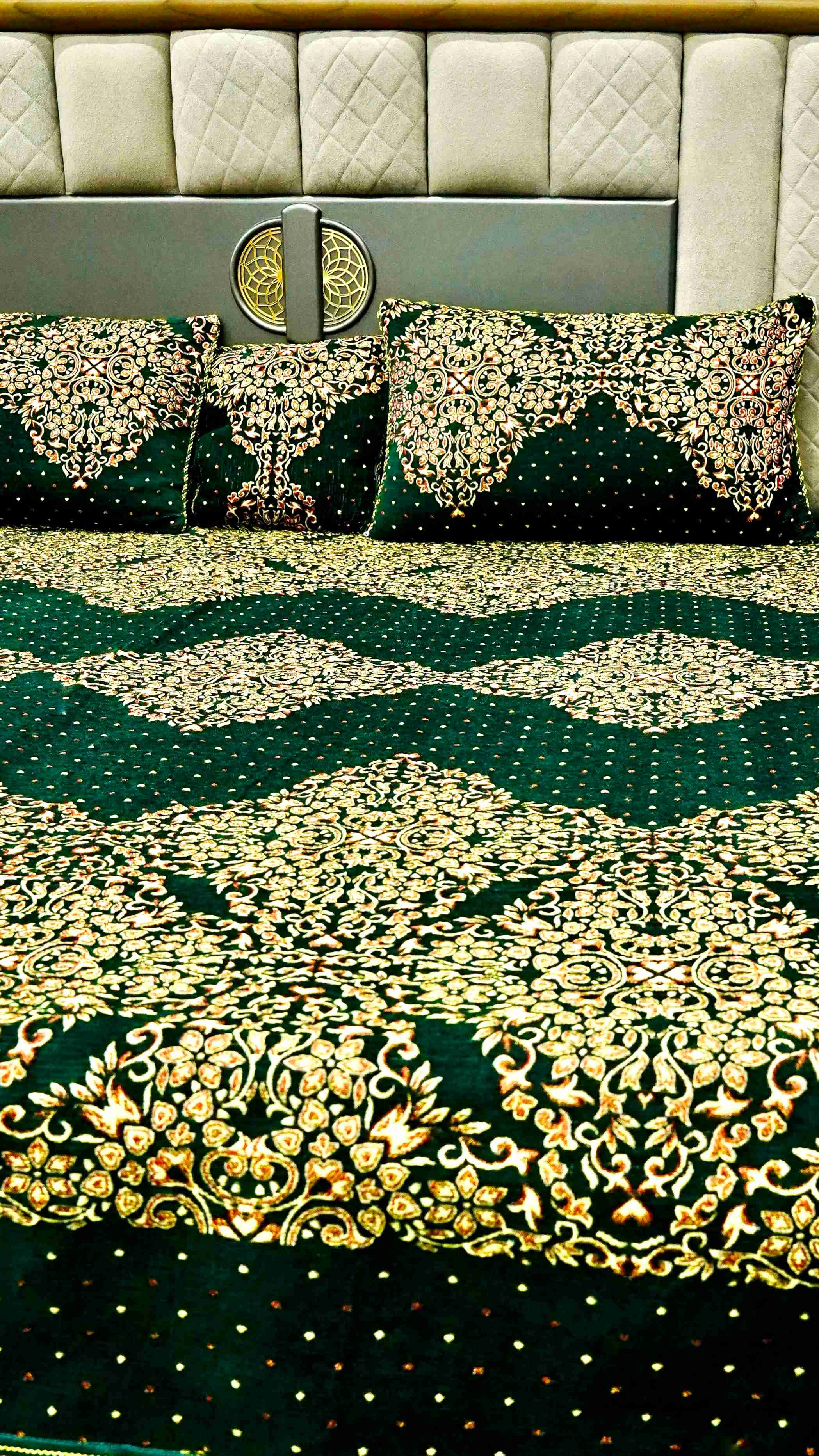 King Size 4pcs Bridal Velvet Bed Sheet