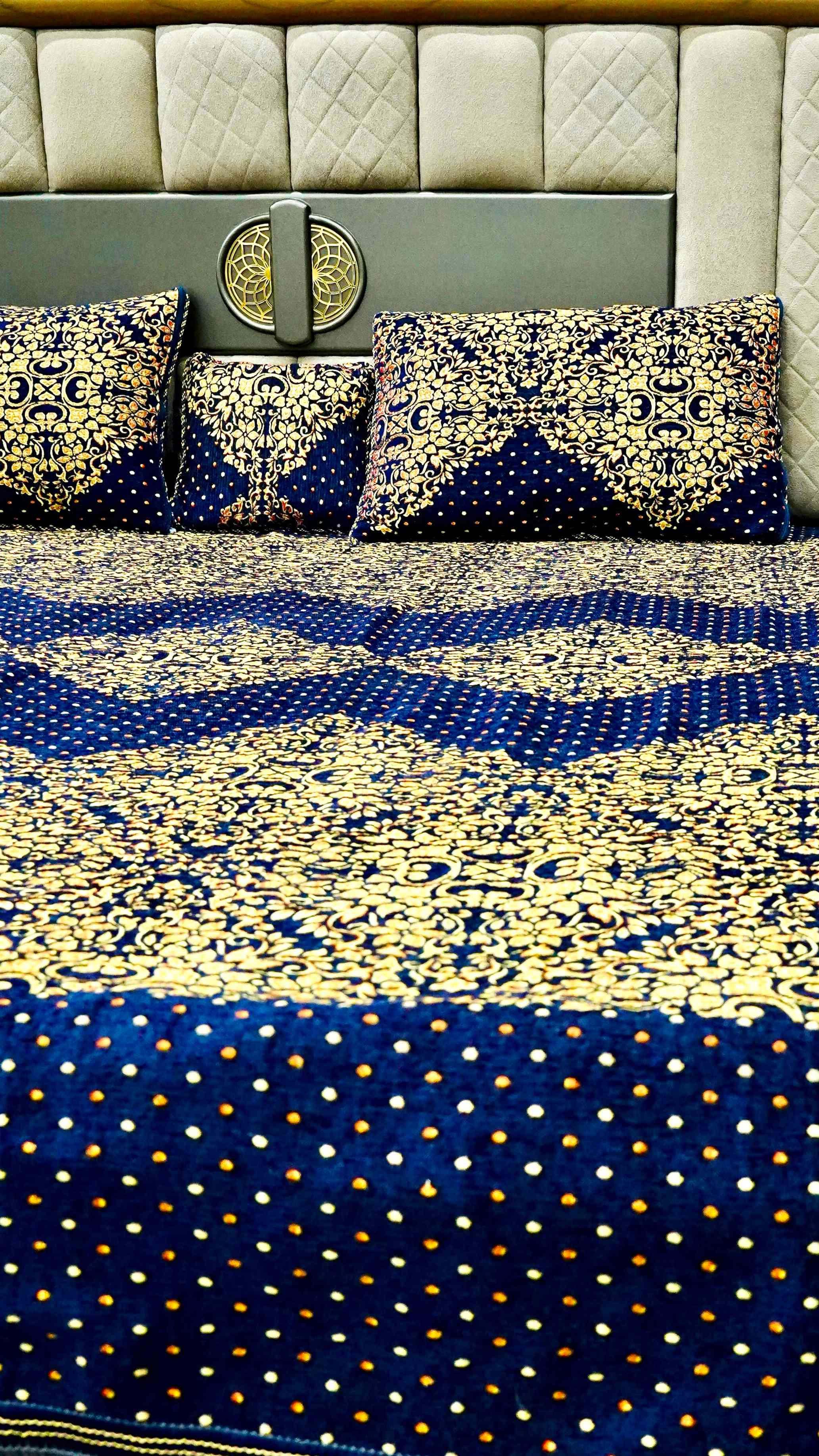 King Size 4pcs Bridal Velvet Bed Sheet