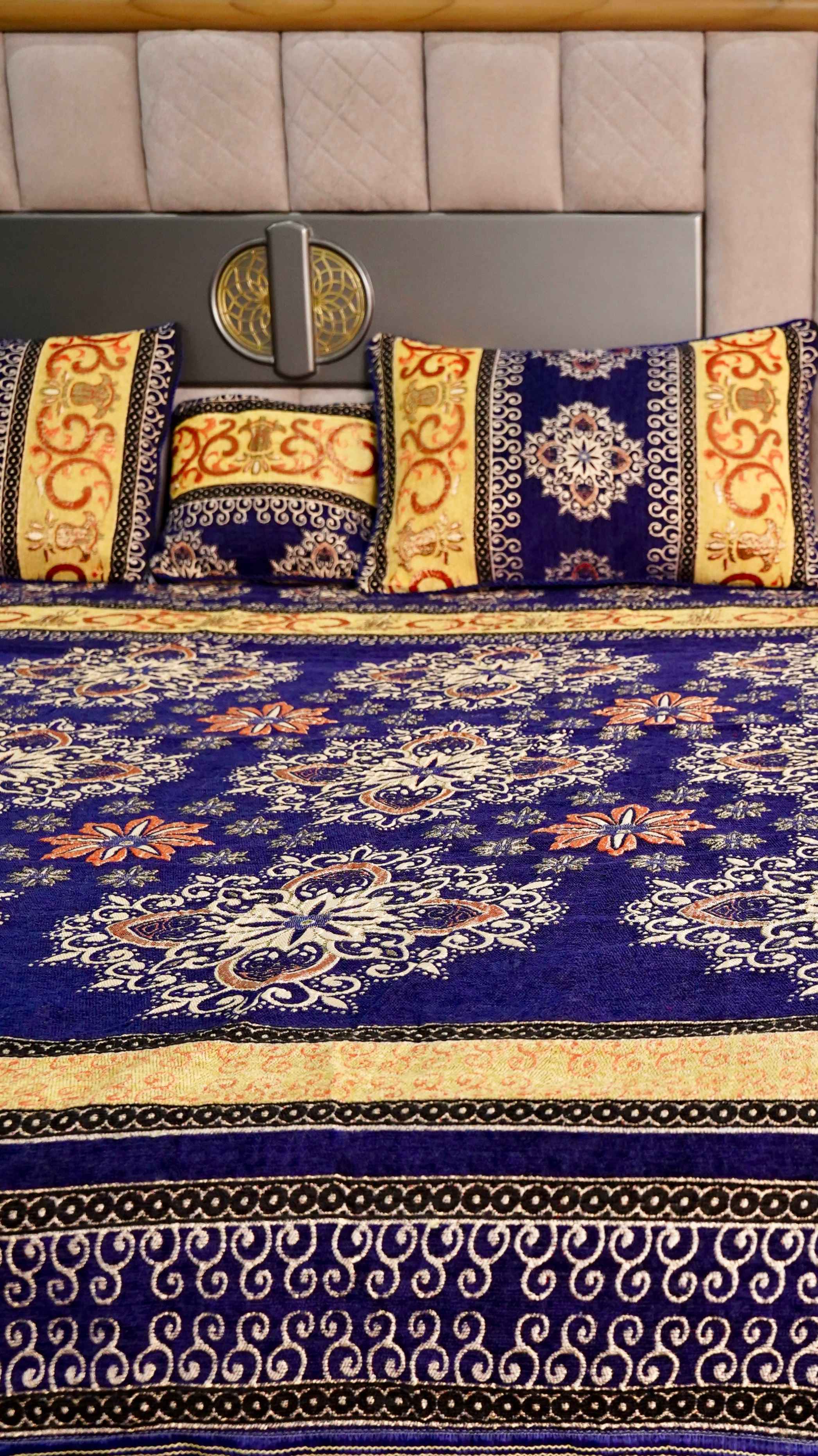 King Size 4pcs Luxury Velvet Bed Sheet